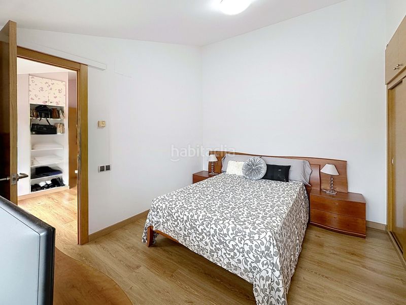 Foto c4ae080b-46b9-4f01-a166-e69437f83ff6. Dúplex amb calefacció aparcament a Zona Nord Rubí