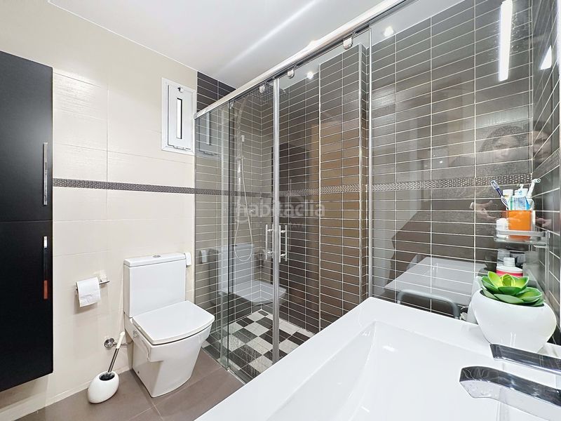 Foto ce091b35-313e-4934-9b5a-d53e82142ba0. Dúplex amb calefacció aparcament a Zona Nord Rubí