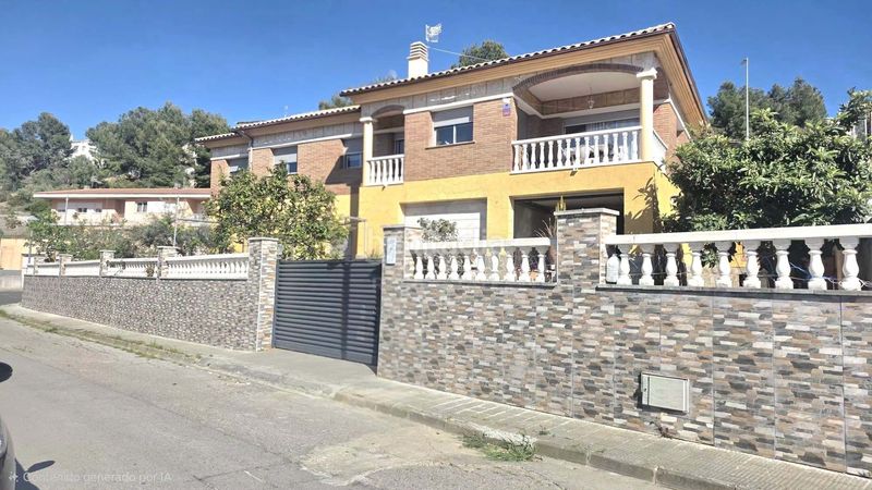 Foto 5c933d62-d993-47f7-af7c-96f6d10dc6e7. Casa amb calefacció aparcament a Segur de dalt Segur de Calafell