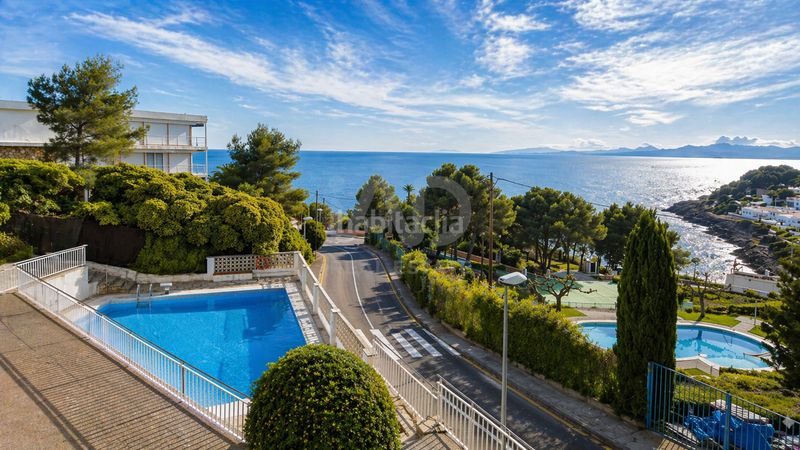 Foto 3cef2de1-16d8-4954-8331-4493b5f27b89. Pis amb piscina a pla de maset - cap de Salou Salou