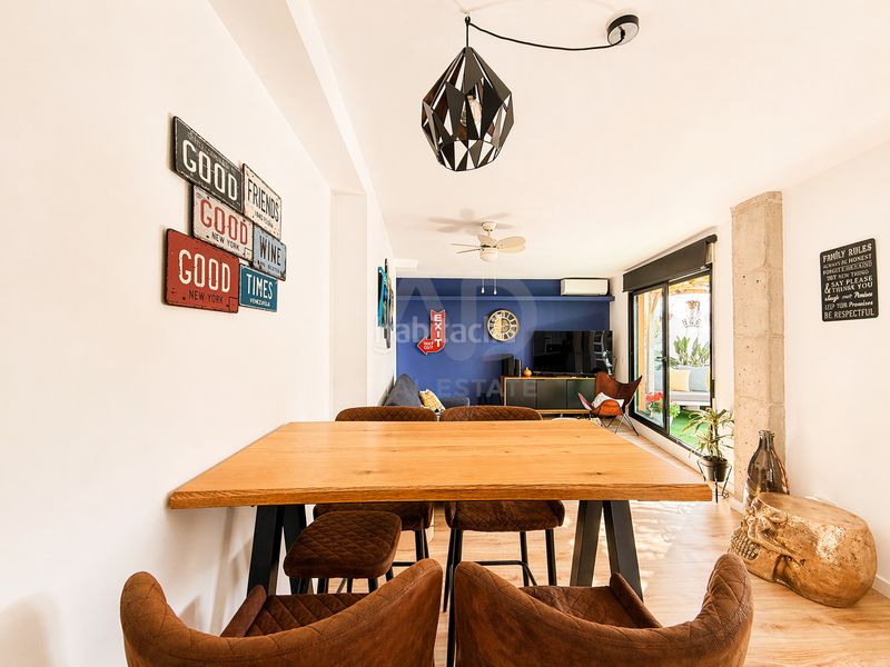 Foto f9a9b63c-8429-4b59-ad3e-b40cdf0966a9. Àtic a Saladar Dénia