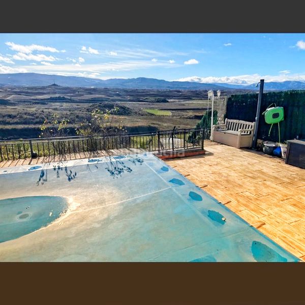 Foto d56ba7e6-54fe-4614-80c2-f18f5f2e7651. Casa amb calefacció aparcament piscina a Huércanos