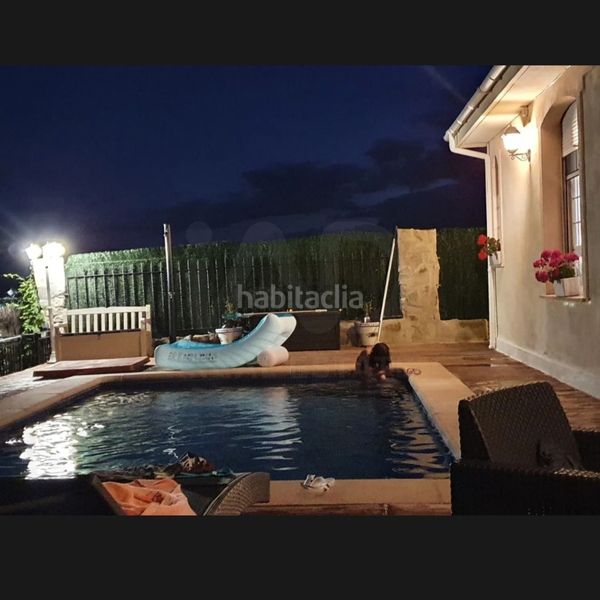 Foto f9974a1f-8ee5-4a8b-9e57-38b0bc98c40e. Casa amb calefacció aparcament piscina a Huércanos