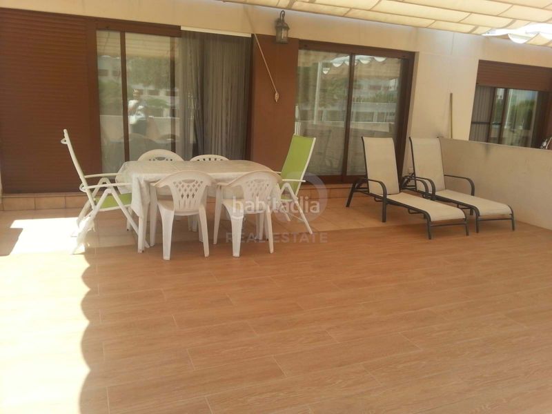 Foto 53d1581e-8d41-4adf-a883-ece457ece148. Pis amb piscina a San Jorge