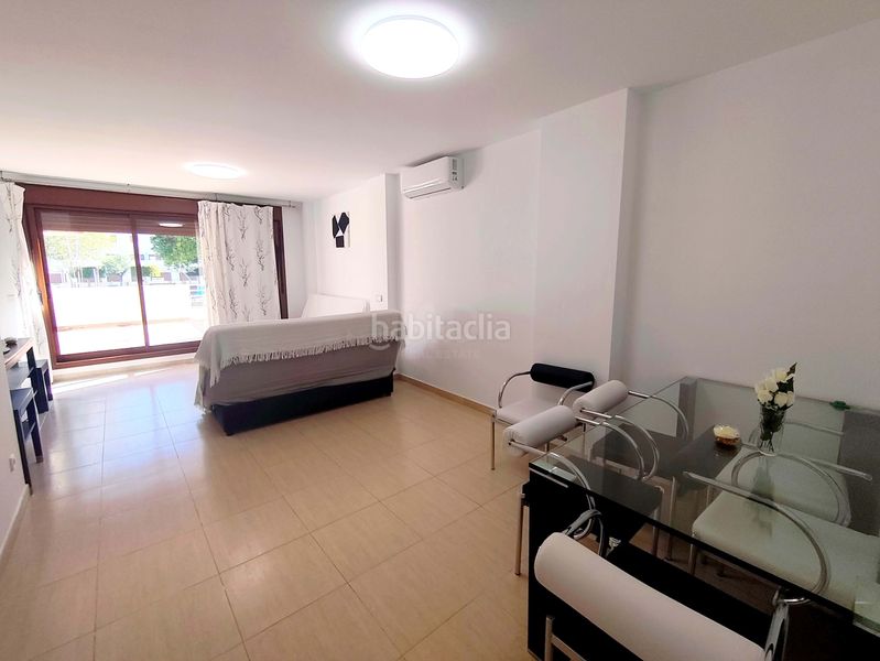 Foto 85b73cfd-bb1d-40bf-ba15-66d68948dc1d. Pis amb piscina a San Jorge