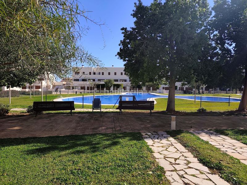 Foto 96b88d8f-928b-473b-9b1c-d4004a9cc3e6. Pis amb piscina a San Jorge