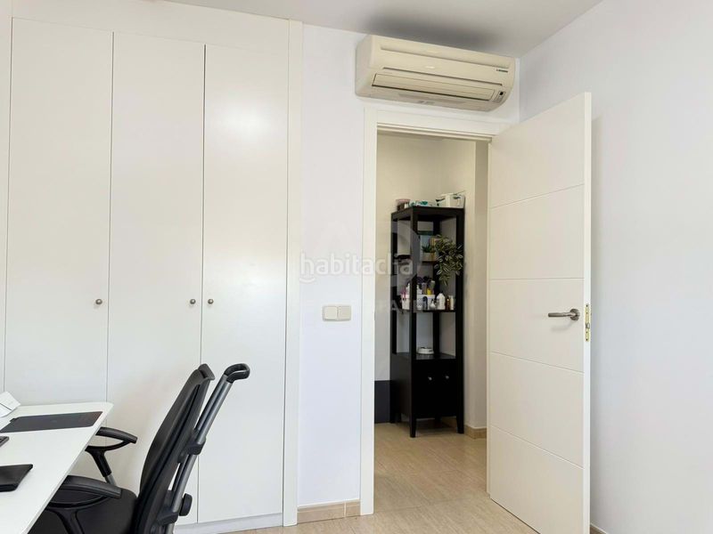 Foto c893490a-2359-4804-a336-18b4a15e9874. Pis amb piscina a San Jorge