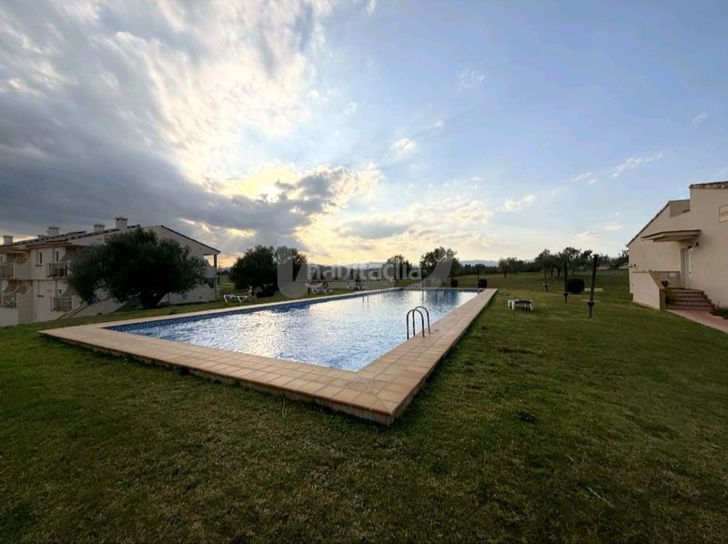 Foto e5e33e5d-c99a-44fb-990b-5d91b6a44d7c. Àtic amb piscina a San Jorge