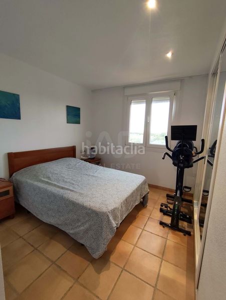 Foto ec7b80a7-7487-40fb-8602-d8adc504ffd3. Àtic amb piscina a San Jorge