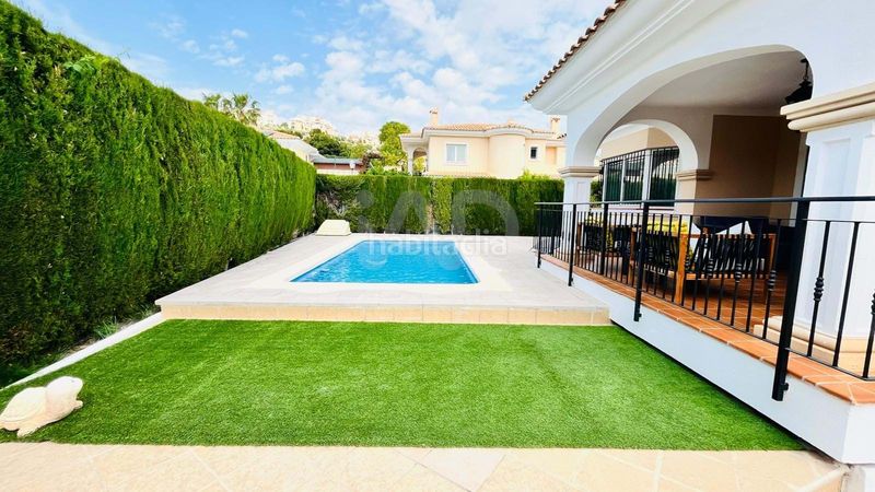 Foto 5cf6d83b-fce3-432b-a06a-fc1a0fdad7ea. Xalet amb calefacció aparcament piscina a Bonalba-Cotoveta Mutxamel