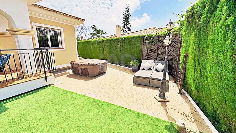 Foto 7ac8f9c5-b4a9-4409-8026-7f3e12cb53e1. Xalet amb calefacció aparcament piscina a Bonalba-Cotoveta Mutxamel