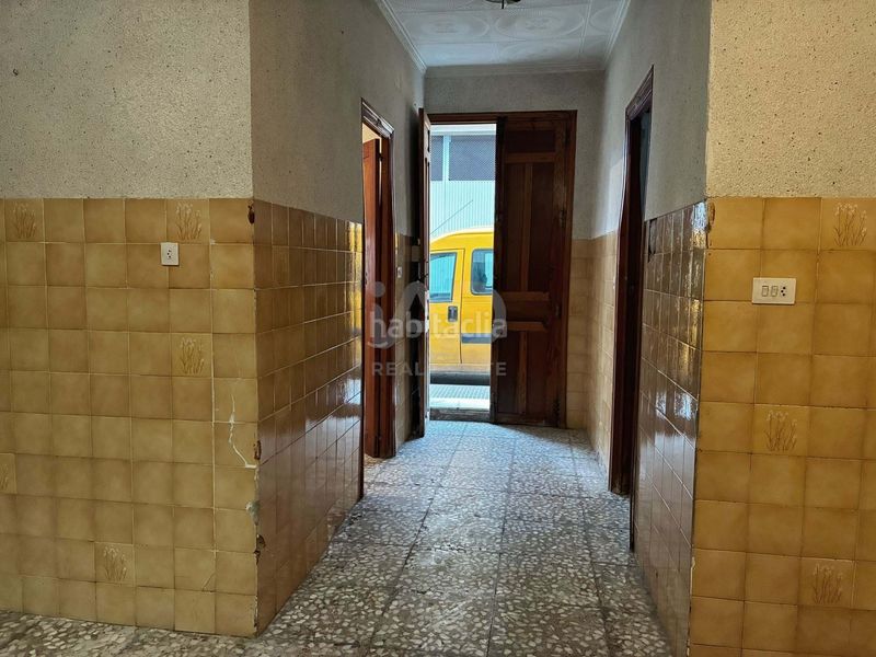 Foto 26c074f4-5fbb-44ca-a1f4-39514c5daf25. Edifici a Cox