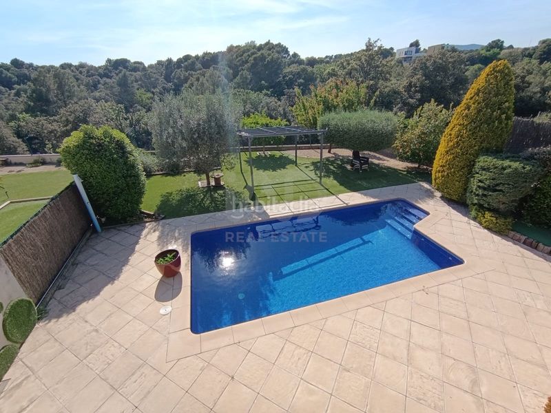 Foto 17e30c91-d295-4c73-9bdc-ea0309d834ed. Casa amb calefacció aparcament piscina a Caldes de Montbui