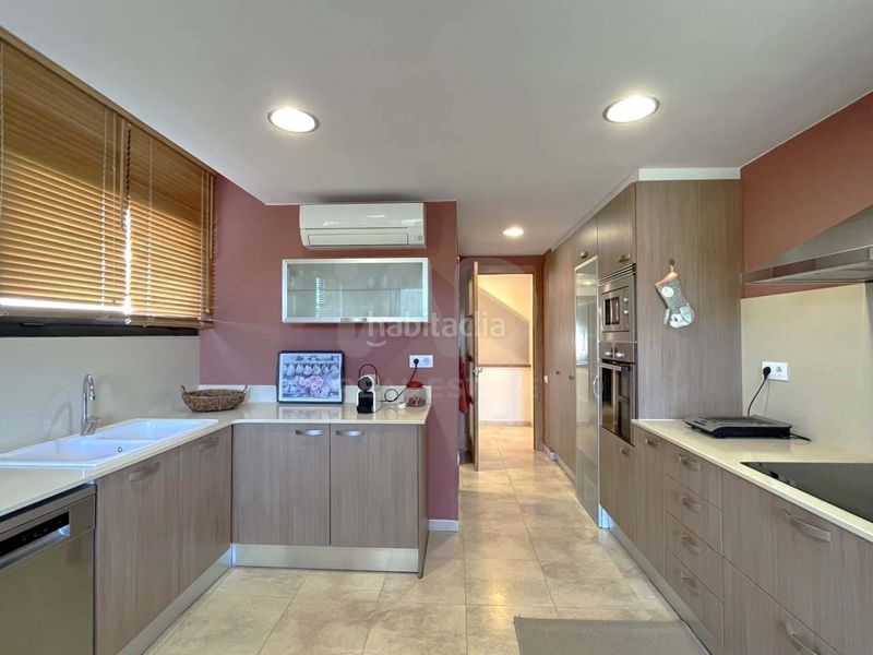 Foto 68e02177-8b6f-4364-881b-457fab5aacd1. Casa amb calefacció aparcament piscina a Caldes de Montbui