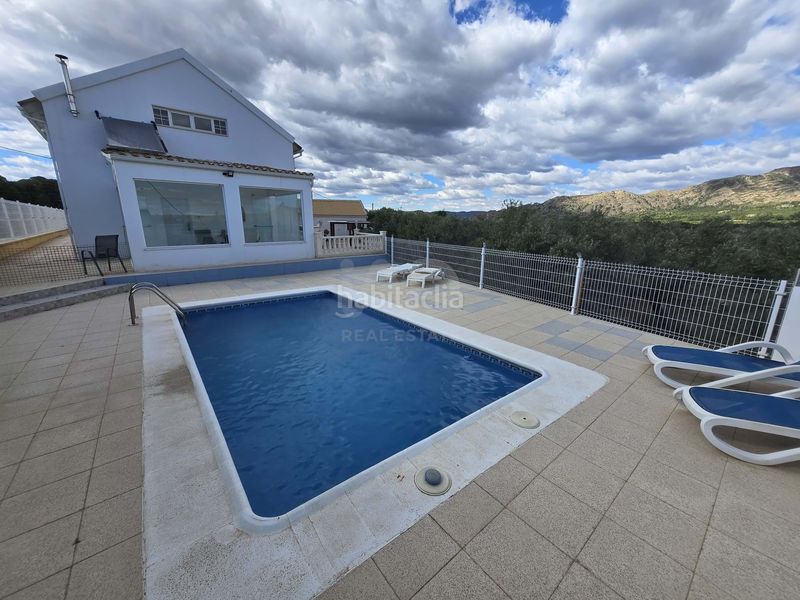Foto bcc0498f-2af0-4a57-9e41-6ebee5a4e149. Casa amb calefacció aparcament piscina a Calasparra