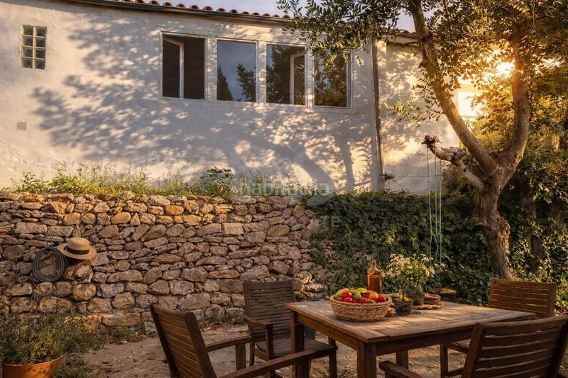 Foto 58845c18-5a92-4713-a72e-2fc560f016e9. Xalet amb aparcament a Vilafamés