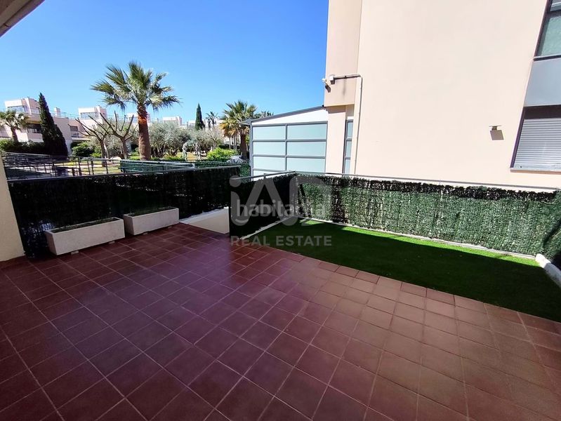 Foto 7b589d5f-cd5c-4544-8fbe-6f9cbbfbe7f3. Pis amb piscina a San Jorge