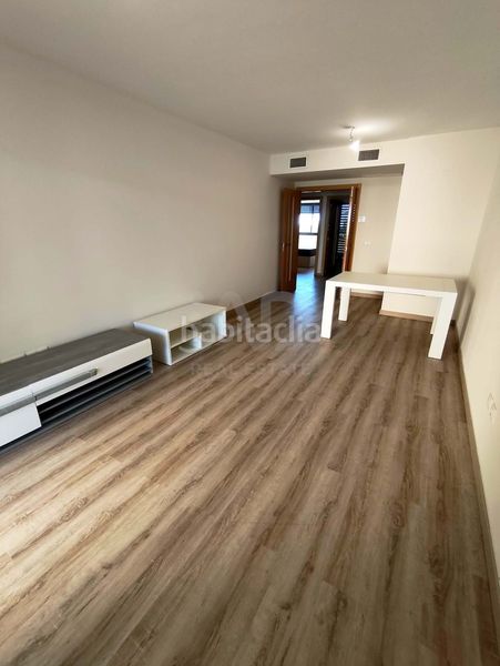 Foto c30daf50-0495-4423-abf2-dbe4952d5a83. Pis amb piscina a San Jorge