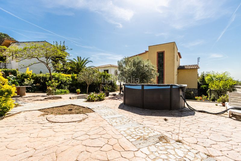 Foto 1bf8f6f0-b758-427c-81f7-4f020e24558d. Casa amb calefacció aparcament a Roca del Vallès (La)