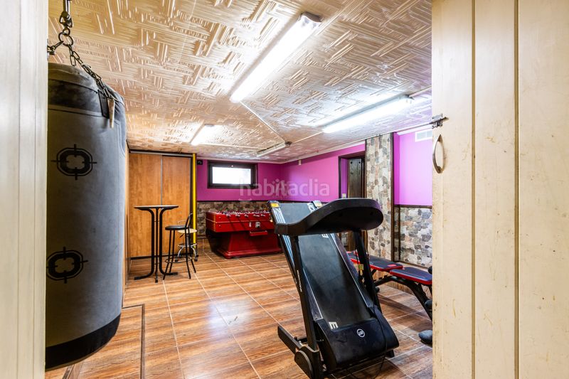 Foto 3af61846-c4b9-4846-a634-6eee91f199dc. Casa amb calefacció aparcament a Roca del Vallès (La)