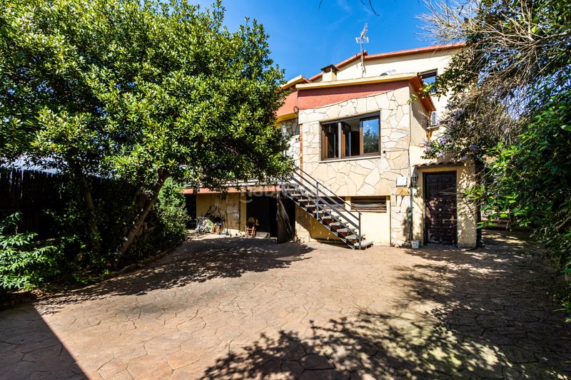 Foto 5230e7a5-f329-457a-9416-6d1766b526f6. Casa amb calefacció aparcament a Roca del Vallès (La)