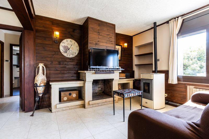 Foto 80165c45-35de-4b99-ad3b-0a73c4e341e8. Casa amb calefacció aparcament a Roca del Vallès (La)