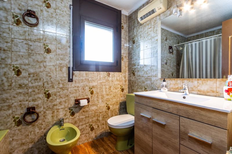 Foto 9c770b84-0a0e-499f-91d0-e02c7f388041. Casa amb calefacció aparcament a Roca del Vallès (La)