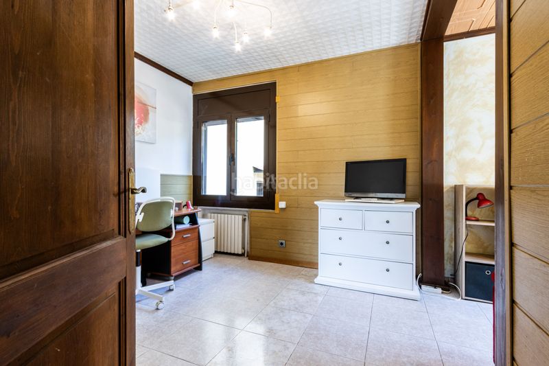 Foto a74408c7-a63c-4dad-b58a-2b1a2459484b. Casa amb calefacció aparcament a Roca del Vallès (La)