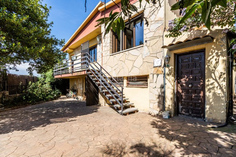 Foto c19ab3c5-f302-4e70-9f22-f61985b02b96. Casa amb calefacció aparcament a Roca del Vallès (La)