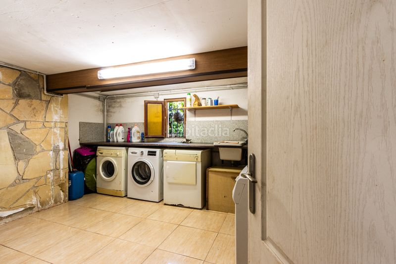 Foto dd196069-a4e2-46b4-aff9-1d67c53a4e66. Casa amb calefacció aparcament a Roca del Vallès (La)