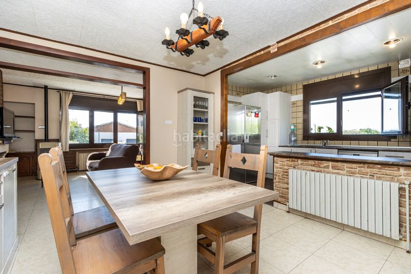 Foto e9ffe46c-c4a6-4b6f-90e0-c846408f65da. Casa amb calefacció aparcament a Roca del Vallès (La)