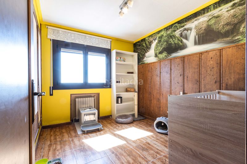 Foto f1f1fa5d-5b91-4980-9968-10f01583802f. Casa amb calefacció aparcament a Roca del Vallès (La)