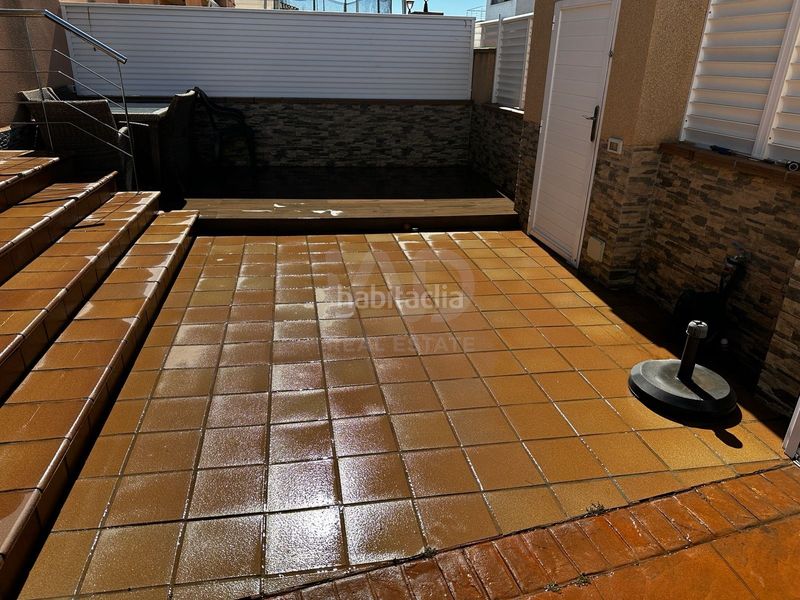 Foto 02a49b80-4c32-4353-9b7a-d2f83d0b2b9e. Casa amb aparcament piscina a Playa Burriana