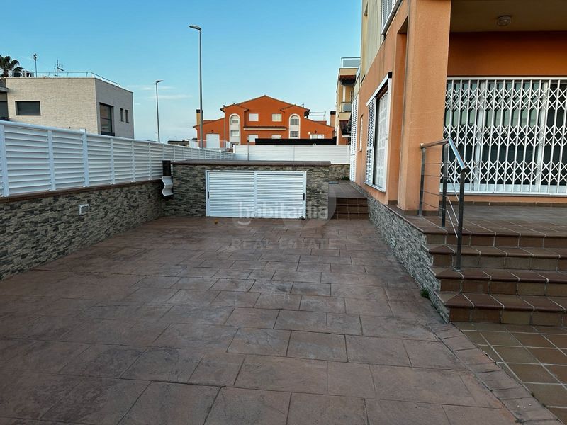 Foto 10e6557c-5f6c-4348-9341-3c89e1799ced. Casa amb aparcament piscina a Playa Burriana