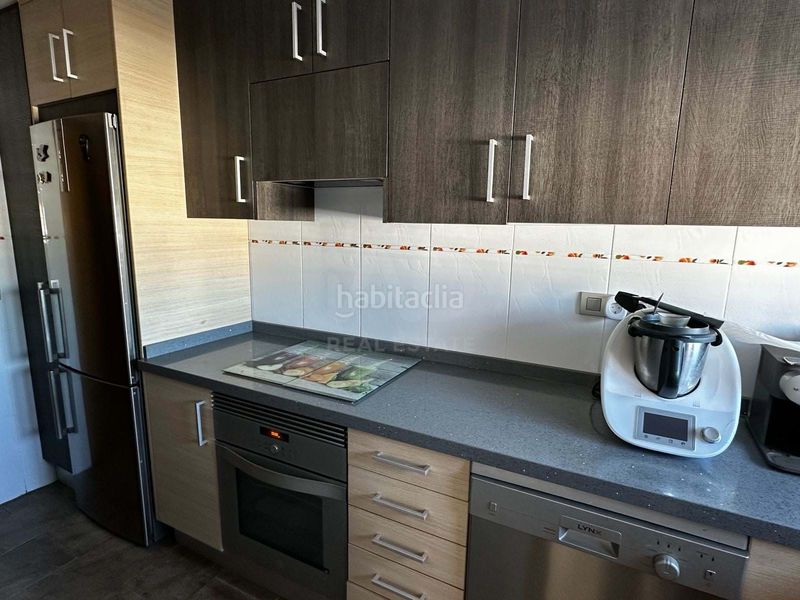 Foto 8d08f5b7-5955-40cc-8fdf-c18a6d78c6dc. Casa amb aparcament piscina a Playa Burriana