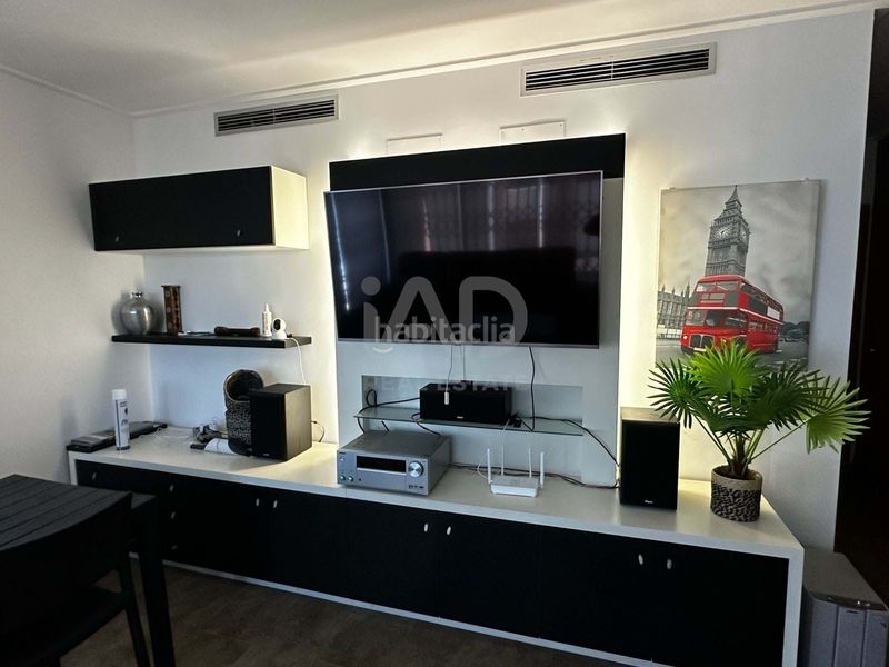 Foto a07e5881-2537-4cce-8eda-143e78aaf2a9. Casa amb aparcament piscina a Playa Burriana