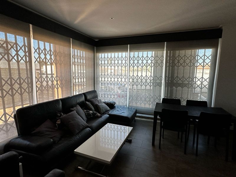 Foto d869dbef-4155-4f65-bc4d-95b1f6567414. Casa amb aparcament piscina a Playa Burriana