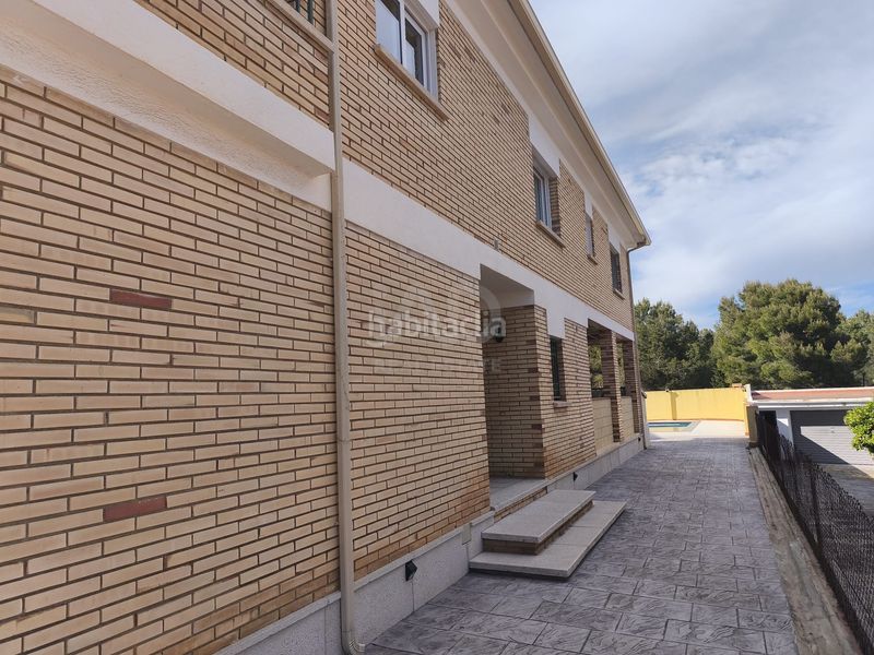 Foto 0b72cc63-76ba-4b6b-a115-3e3122a95051. Casa amb calefacció aparcament piscina a Nou Vendrell Vendrell (El)