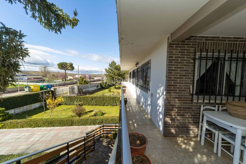 Foto 8807d4ae-204d-4346-a239-1bbb77e12d49. Casa amb calefacció a Garrafe de Torío