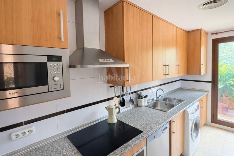 Foto 1f792ebe-5e2a-41f8-97a3-ffec4af71faf. Pis amb aparcament piscina a Zona de Punta Plata Estepona