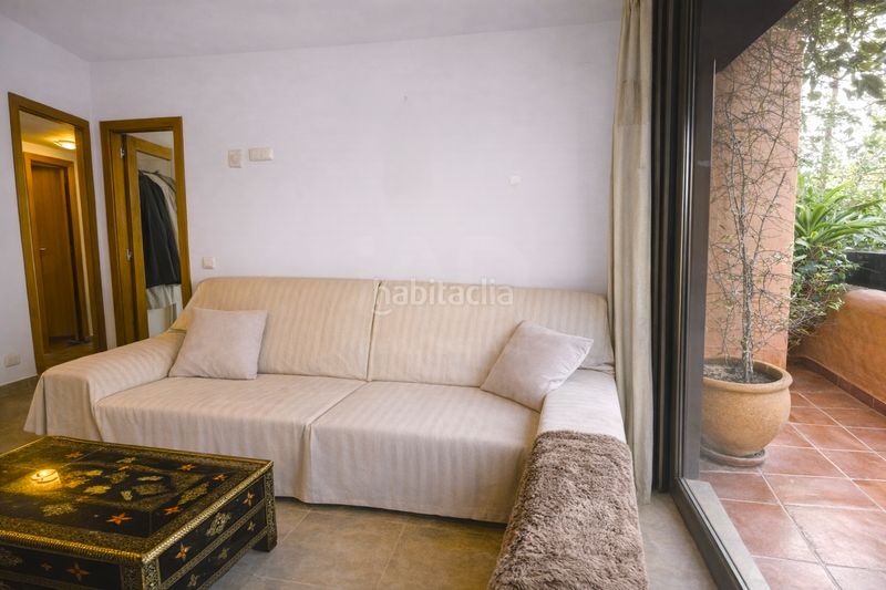 Foto 69903f9b-2cfb-4958-8215-18c44e0b8f88. Pis amb aparcament piscina a Zona de Punta Plata Estepona