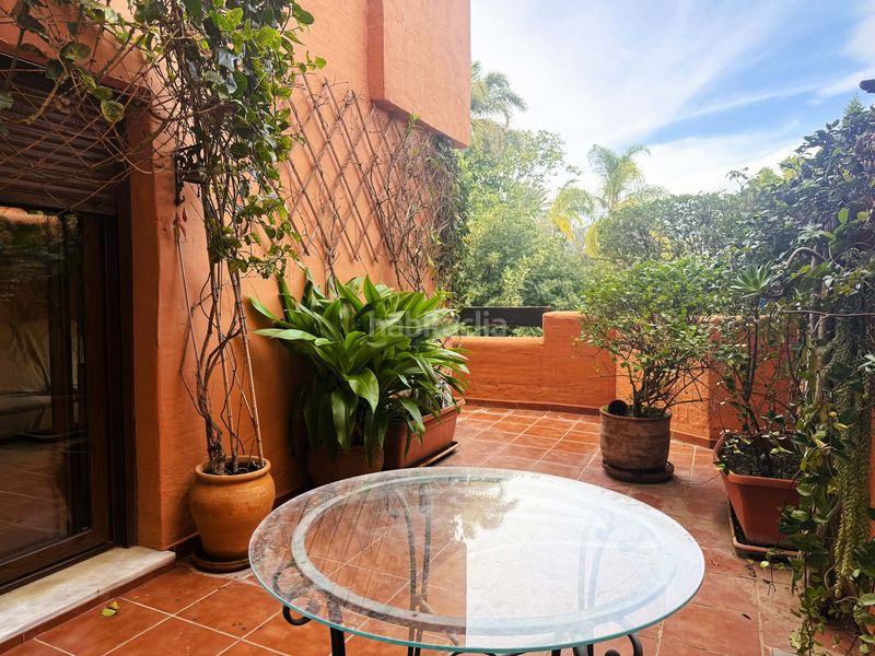 Foto 8b7b8d00-a1d3-4d83-8a9d-2b94e3baec76. Pis amb aparcament piscina a Zona de Punta Plata Estepona