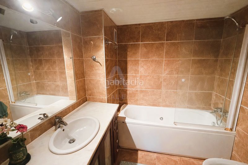 Foto ebf49f29-38d9-4a6b-98fc-21538b027370. Pis amb aparcament piscina a Zona de Punta Plata Estepona