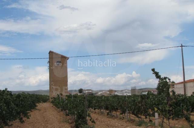 Foto 9464e87d-2615-42fa-95d9-b93e88badaa8. Edificio en Utiel