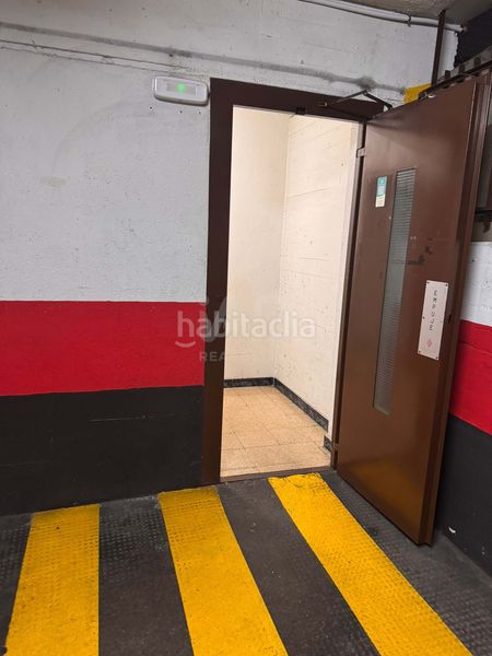 Foto 0cd54acc-c651-485c-906a-2057e50a366e. Aparcament cotxe a Estrella Madrid