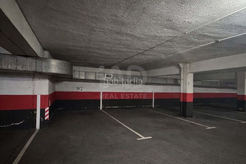 Foto 8b318c8a-651b-49e1-8151-7a59bd173b86. Aparcament cotxe a Estrella Madrid