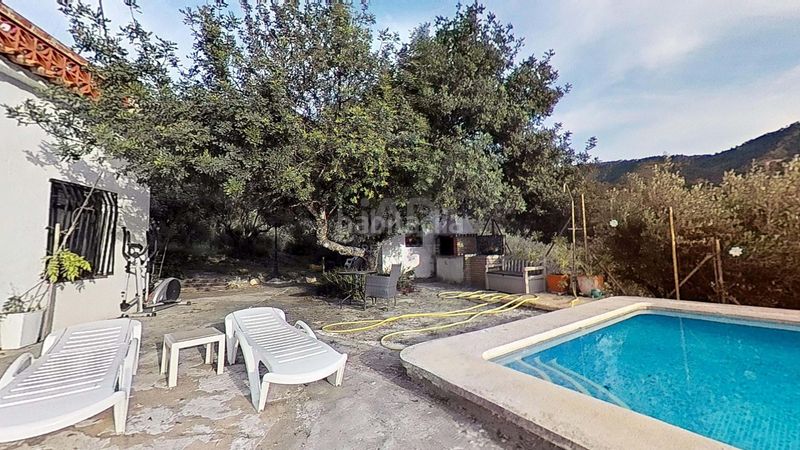 Foto 4d1dff66-682a-489a-9b41-216bd4903484. Casa amb calefacció piscina a Eslida