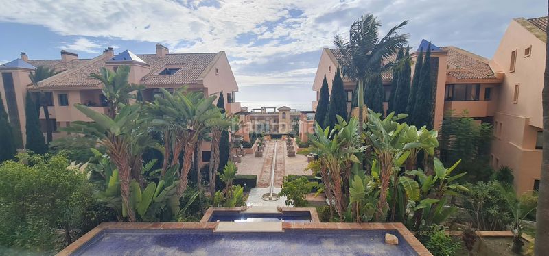 Foto 2259be9e-dc8d-44fe-92e5-34ef474a7bbb. Dúplex amb calefacció aparcament piscina a Calahonda Mijas