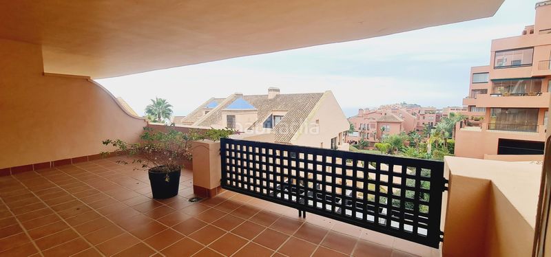 Foto 99b2745b-d679-4787-b01d-aa58940a3ec4. Dúplex amb calefacció aparcament piscina a Calahonda Mijas