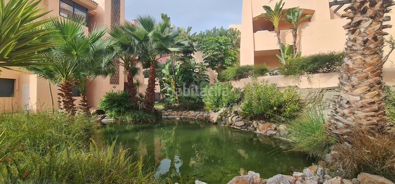 Foto a0c15dad-94bf-49ef-af05-a0ce154cb795. Dúplex amb calefacció aparcament piscina a Calahonda Mijas